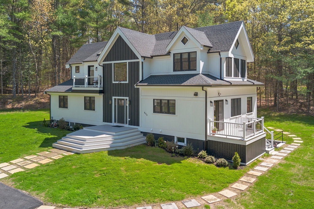 846 Maple Street, Carlisle, Massachusetts, 4 Bedrooms Bedrooms, 10 Rooms Rooms,4.5 BathroomsBathrooms,Residential,For Sale,Maple Street,73371718