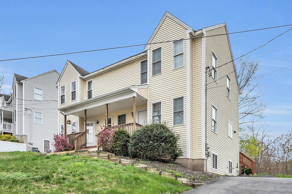 2 Wigwam Hill Dr, Worcester, Massachusetts, 2 Bedrooms Bedrooms, 5 Rooms Rooms,1.5 BathroomsBathrooms,Residential Lease,For Rent,Wigwam Hill Dr,73379449