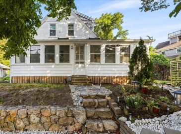 17 Coddington Rd, Barnstable, Massachusetts, 3 Bedrooms Bedrooms, 7 Rooms Rooms,3 BathroomsBathrooms,Residential Income,For Sale,Coddington Rd,73378627