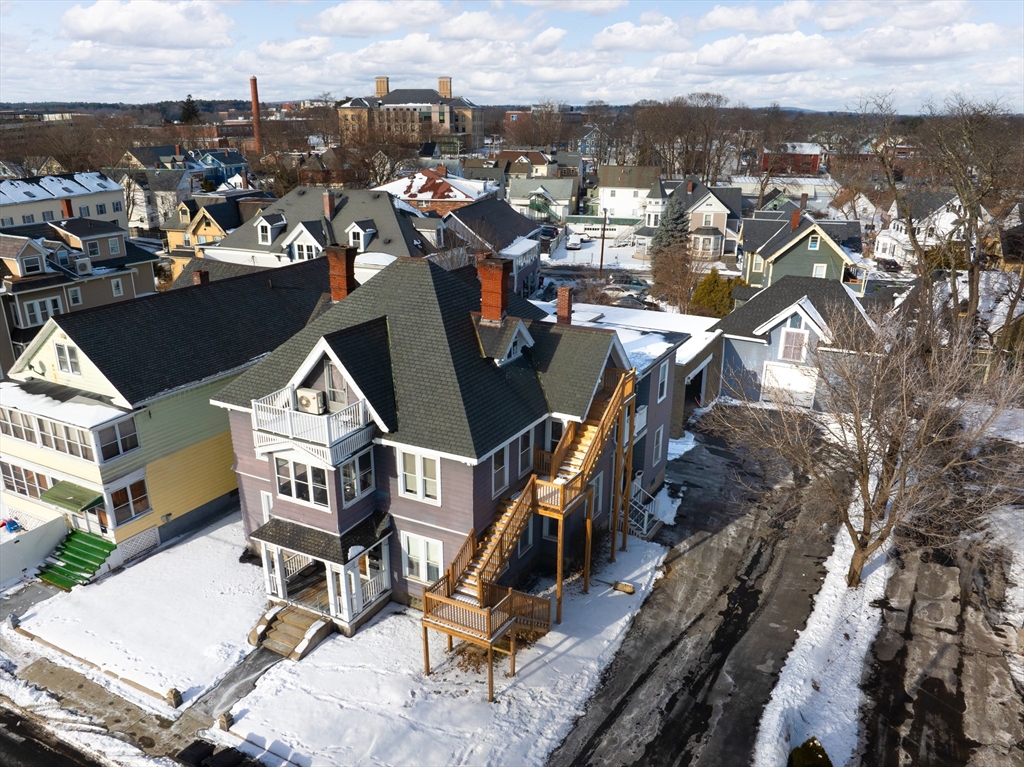 1117 Middlesex Street, Lowell, Massachusetts, 9 Bedrooms Bedrooms, 24 Rooms Rooms,5 BathroomsBathrooms,Residential Income,For Sale,Middlesex Street,73349787