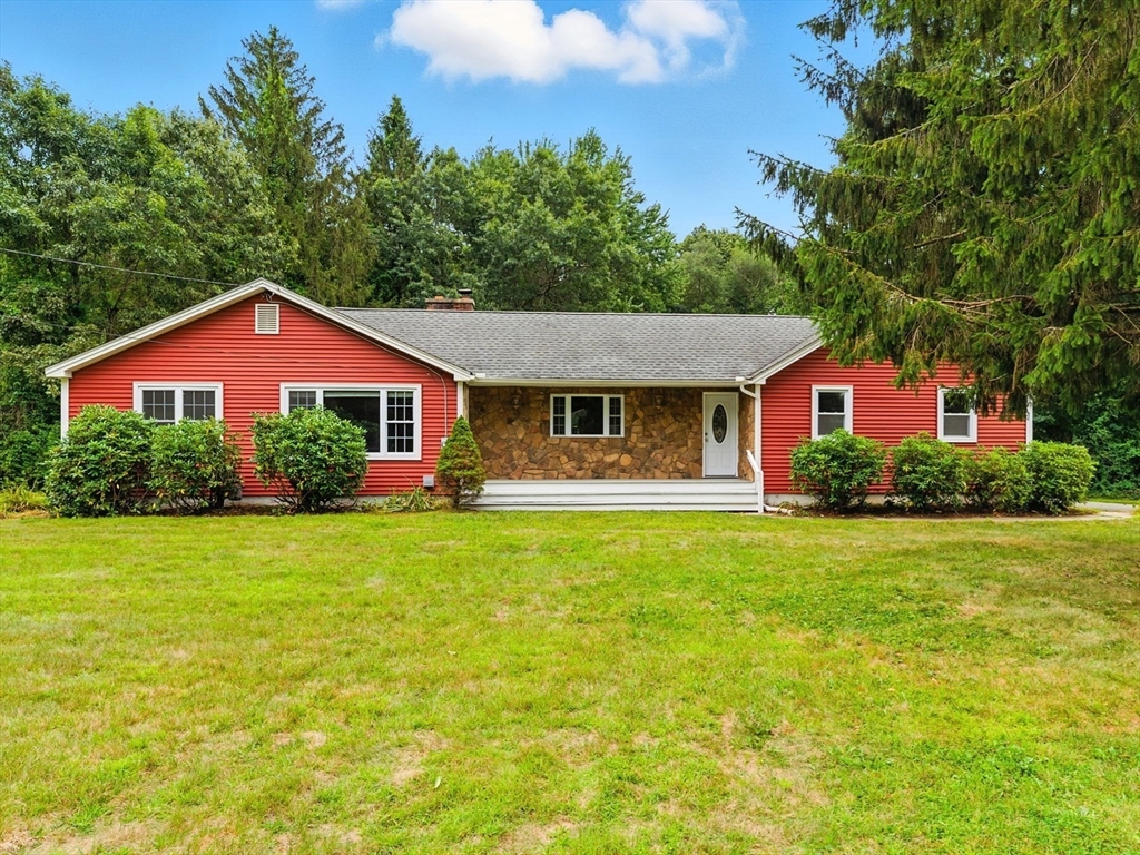 24 Walnut Road, Hampden, Massachusetts, 3 Bedrooms Bedrooms, 9 Rooms Rooms,2 BathroomsBathrooms,Residential,For Sale,Walnut Road,73424324