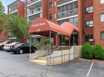 180 Green Street, Melrose, Massachusetts, 2 Bedrooms Bedrooms, 5 Rooms Rooms,2 BathroomsBathrooms,Residential Lease,For Rent,Green Street,73409661 180 Green Street, Melrose, Massachusetts, 2 Bedrooms Bedrooms, 5 Rooms Rooms,2 BathroomsBathrooms,Residential Lease,For Rent,Green Street,73409661