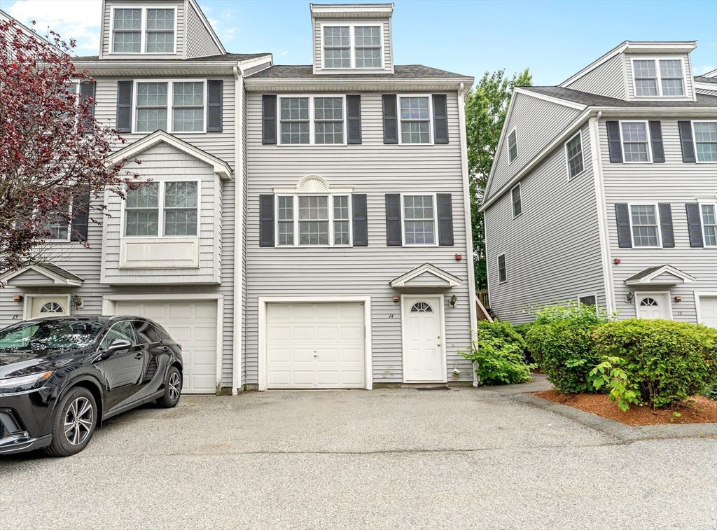 14 Watson St, Lowell, Massachusetts, 3 Bedrooms Bedrooms, 6 Rooms Rooms,1.5 BathroomsBathrooms,Residential,For Sale,Watson St,73389033