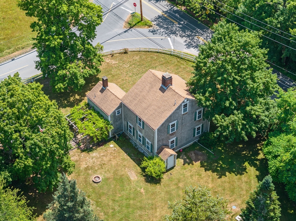 453 Rounseville Rd, Rochester, Massachusetts, 3 Bedrooms Bedrooms, 6 Rooms Rooms,2 BathroomsBathrooms,Residential,For Sale,Rounseville Rd,73399526