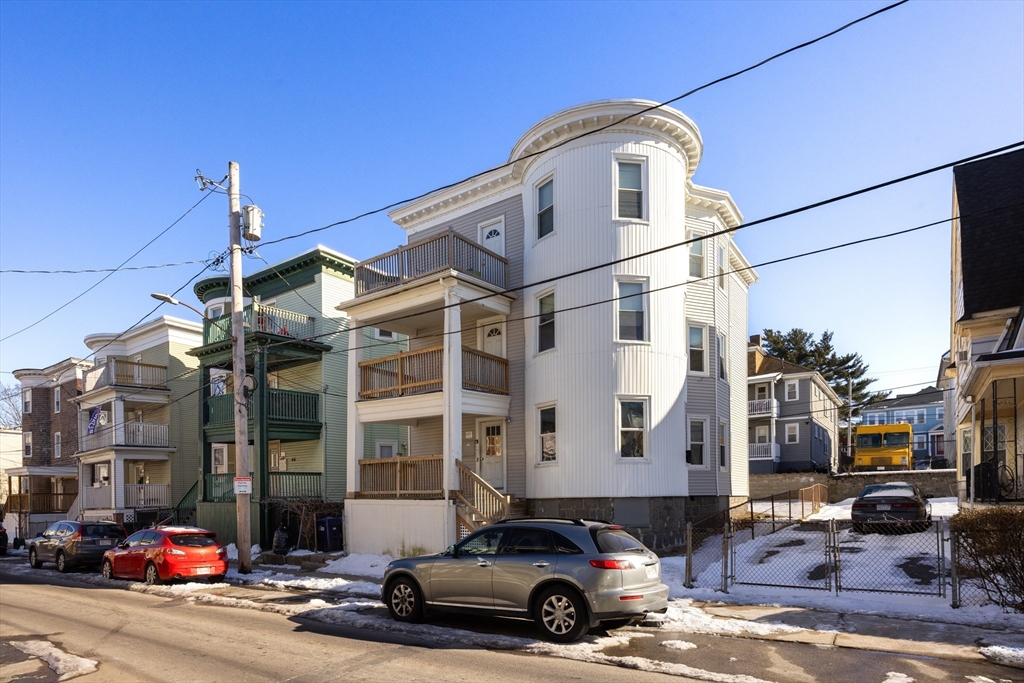 48 Mora, Boston, Massachusetts, 9 Bedrooms Bedrooms, 15 Rooms Rooms,3 BathroomsBathrooms,Residential Income,For Sale,Mora,73380889