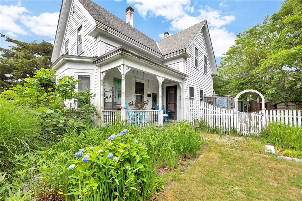 2241 Main St, Brewster, Massachusetts, 3 Bedrooms Bedrooms, 7 Rooms Rooms,2 BathroomsBathrooms,Residential,For Sale,Main St,73378115