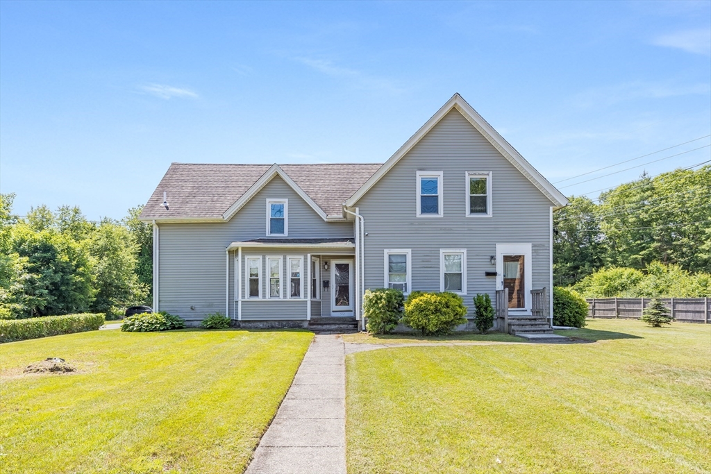 514 West Britannia Street, Taunton, Massachusetts, 5 Bedrooms Bedrooms, 12 Rooms Rooms,2 BathroomsBathrooms,Residential Income,For Sale,West Britannia Street,73393558