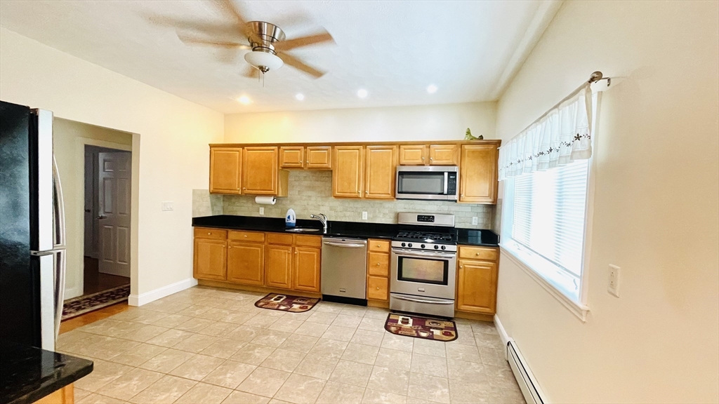 57 Dartmouth St, Somerville, Massachusetts, 4 Bedrooms Bedrooms, 8 Rooms Rooms,1.5 BathroomsBathrooms,Residential Lease,For Rent,Dartmouth St,73371488