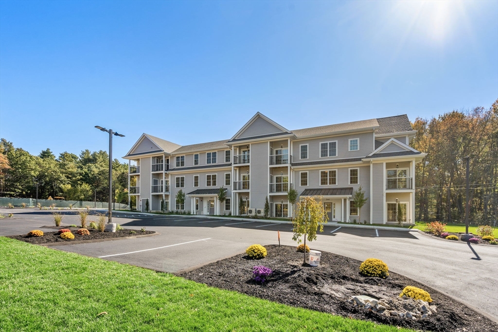 244 Main, Millis, Massachusetts, 1 Bedroom Bedrooms, 4 Rooms Rooms,1 BathroomBathrooms,Residential Lease,For Rent,Main,73300611