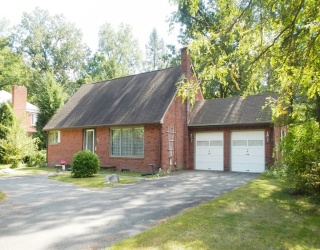 405 Converse St, Longmeadow, Massachusetts, 4 Bedrooms Bedrooms, 7 Rooms Rooms,2 BathroomsBathrooms,Residential Lease,For Rent,Converse St,73422089