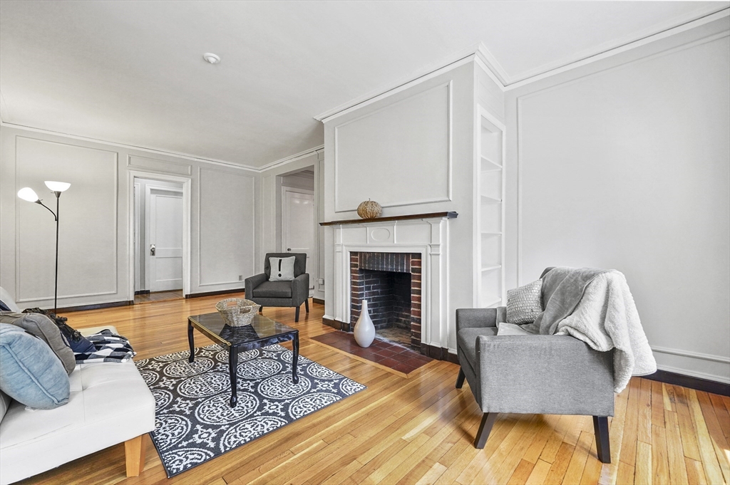 3 Arlington Street, Cambridge, Massachusetts, 2 Bedrooms Bedrooms, 4 Rooms Rooms,1 BathroomBathrooms,Residential,For Sale,Arlington Street,73393163