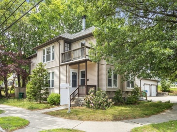 725 Watertown Street, Newton, Massachusetts, 3 Bedrooms Bedrooms, 2 Rooms Rooms,1 BathroomBathrooms,Residential Lease,For Rent,Watertown Street,73418914 725 Watertown Street, Newton, Massachusetts, 3 Bedrooms Bedrooms, 2 Rooms Rooms,1 BathroomBathrooms,Residential Lease,For Rent,Watertown Street,73418914