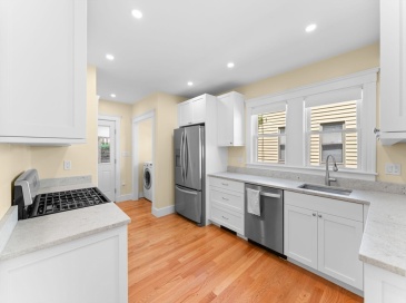 1579 Centre St, Boston, Massachusetts, 2 Bedrooms Bedrooms, 6 Rooms Rooms,1 BathroomBathrooms,Residential Lease,For Rent,Centre St,73423549 1579 Centre St, Boston, Massachusetts, 2 Bedrooms Bedrooms, 6 Rooms Rooms,1 BathroomBathrooms,Residential Lease,For Rent,Centre St,73423549