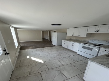 11 5th Ave, Webster, Massachusetts, 1 Bedroom Bedrooms, 4 Rooms Rooms,1 BathroomBathrooms,Residential Lease,For Rent,5th Ave,73430046 11 5th Ave, Webster, Massachusetts, 1 Bedroom Bedrooms, 4 Rooms Rooms,1 BathroomBathrooms,Residential Lease,For Rent,5th Ave,73430046