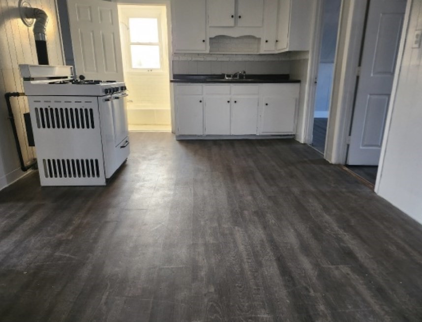 117 Cisco St, Southbridge, Massachusetts, 3 Bedrooms Bedrooms, 5 Rooms Rooms,1 BathroomBathrooms,Residential Lease,For Rent,Cisco St,73355731