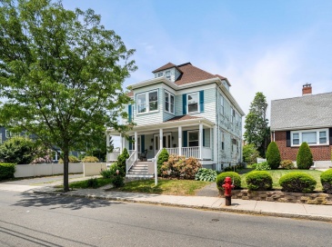 175 Somerset Ave, Winthrop, Massachusetts, 5 Bedrooms Bedrooms, 11 Rooms Rooms,2 BathroomsBathrooms,Residential Income,For Sale,Somerset Ave,73389456
