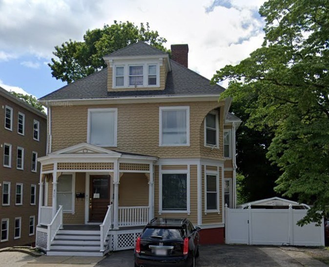 917 Main St, Worcester, Massachusetts, 2 Bedrooms Bedrooms, 5 Rooms Rooms,1 BathroomBathrooms,Residential Lease,For Rent,Main St,73422852