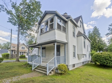 531 Berkshire Ave, Springfield, Massachusetts, 4 Bedrooms Bedrooms, 10 Rooms Rooms,2 BathroomsBathrooms,Residential Income,For Sale,Berkshire Ave,73409456