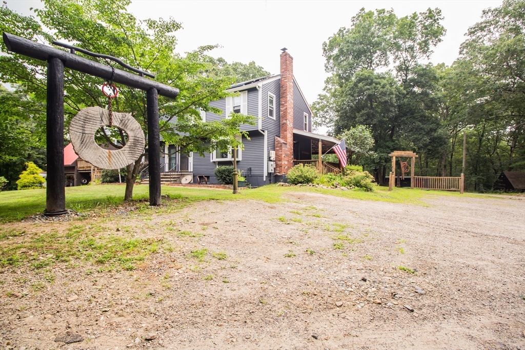 186 Providence, Mendon, Massachusetts, 3 Bedrooms Bedrooms, 5 Rooms Rooms,1 BathroomBathrooms,Residential Lease,For Rent,Providence,73402918