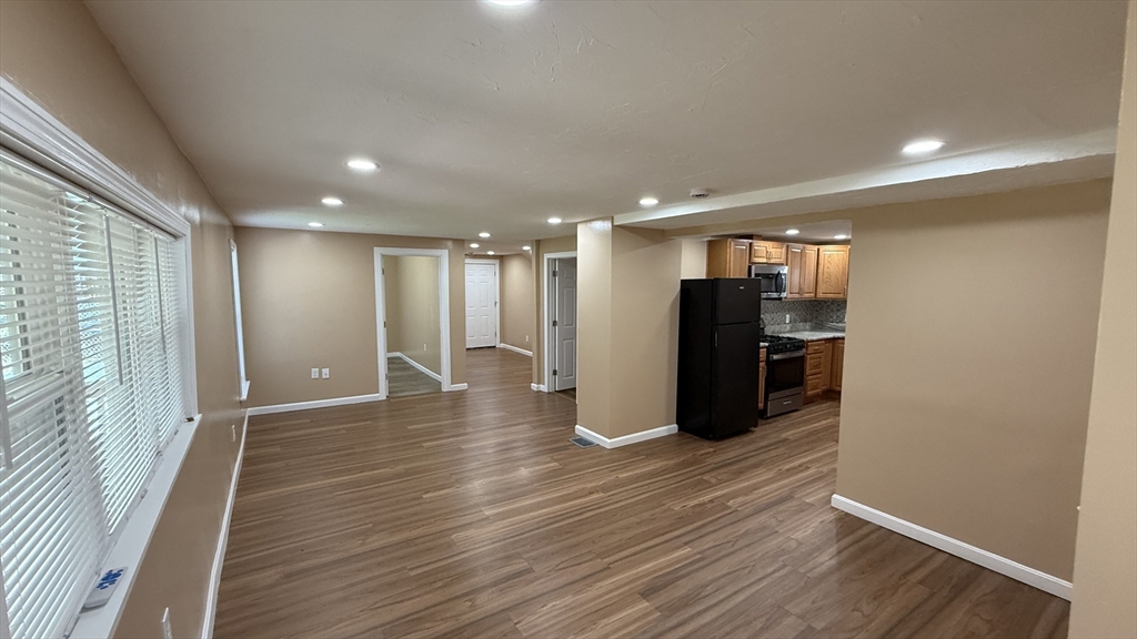 11 Benefit Ter, Worcester, Massachusetts, 4 Bedrooms Bedrooms, 6 Rooms Rooms,1 BathroomBathrooms,Residential Lease,For Rent,Benefit Ter,73430242