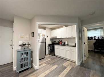 625 Main Street, Reading, Massachusetts, 1 Bedroom Bedrooms, 3 Rooms Rooms,1 BathroomBathrooms,Residential Lease,For Rent,Main Street,73421611