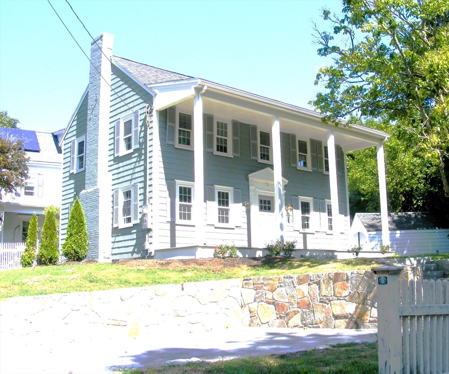 89 Woburn Street, Medford, Massachusetts, 3 Bedrooms Bedrooms, 7 Rooms Rooms,2.5 BathroomsBathrooms,Residential,For Sale,Woburn Street,73394250