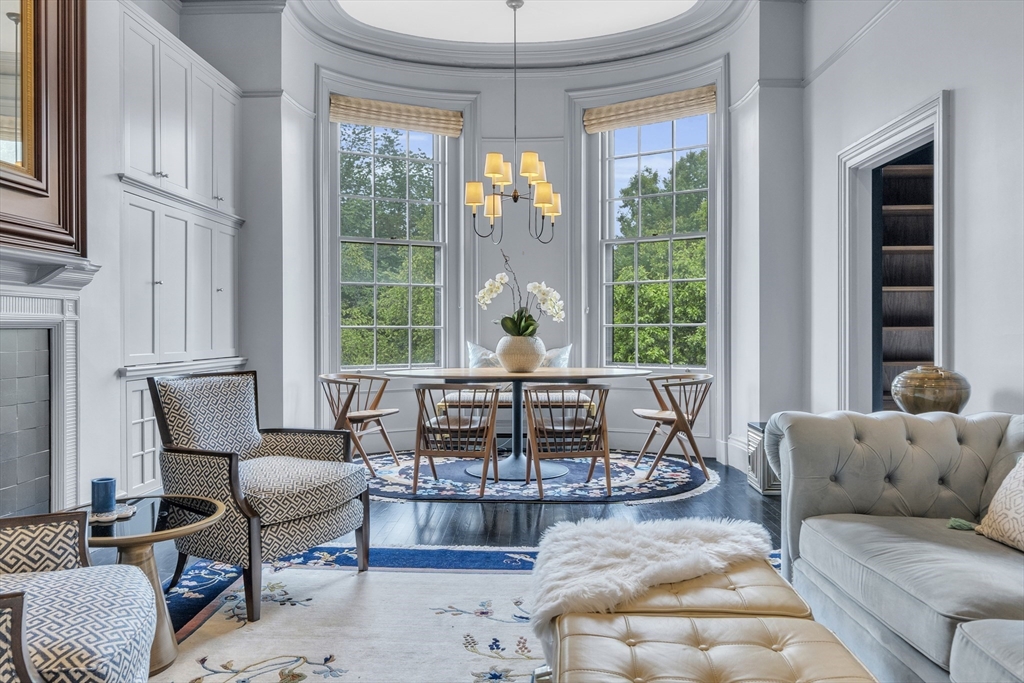 60 Commonwealth Ave, Boston, Massachusetts, 3 Bedrooms Bedrooms, 6 Rooms Rooms,2 BathroomsBathrooms,Residential Lease,For Rent,Commonwealth Ave,73414428