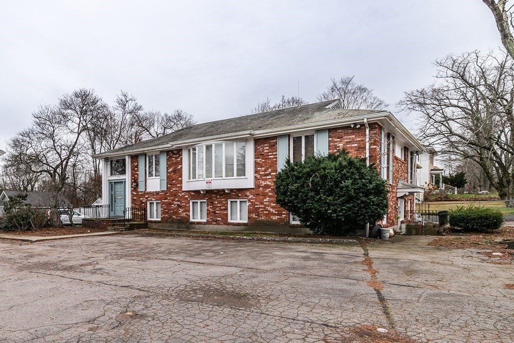 572 Pleasant Street, Brockton, Massachusetts, ,Commercial Lease,For Rent,Pleasant Street,73415248