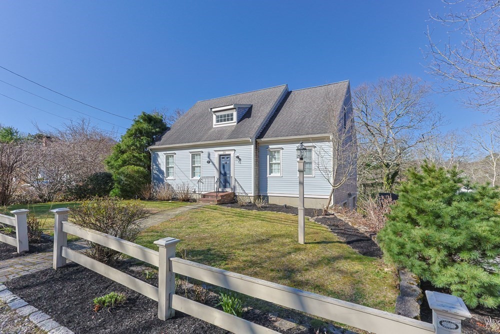 315 Mayfair Rd, Yarmouth, Massachusetts, 3 Bedrooms Bedrooms, 11 Rooms Rooms,2.5 BathroomsBathrooms,Residential,For Sale,Mayfair Rd,73362253