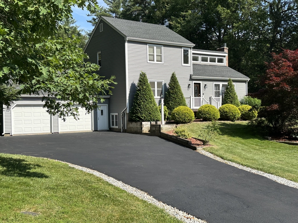2 Evergreen Drive, Granby, Connecticut, 3 Bedrooms Bedrooms, 7 Rooms Rooms,2 BathroomsBathrooms,Residential,For Sale,Evergreen Drive,73395644