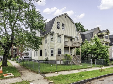 77-79 Grenada Ter, Springfield, Massachusetts, 9 Bedrooms Bedrooms, 18 Rooms Rooms,3 BathroomsBathrooms,Residential Income,For Sale,Grenada Ter,73380953