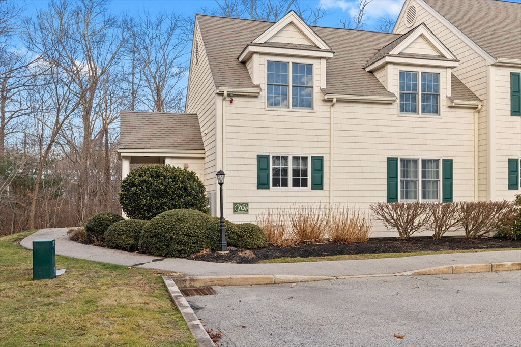 70 Chief Justice Cushing Hwy, Hingham, Massachusetts, 3 Bedrooms Bedrooms, 6 Rooms Rooms,1.5 BathroomsBathrooms,Residential Lease,For Rent,Chief Justice Cushing Hwy,73422184