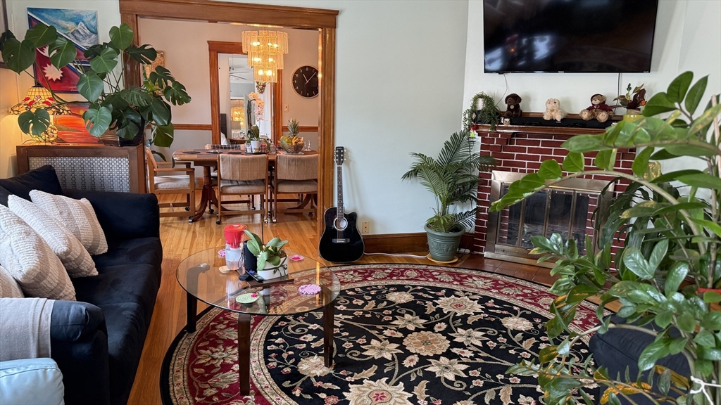 215 Sylvan, Malden, Massachusetts, 4 Bedrooms Bedrooms, 8 Rooms Rooms,2.5 BathroomsBathrooms,Residential Lease,For Rent,Sylvan,73403717