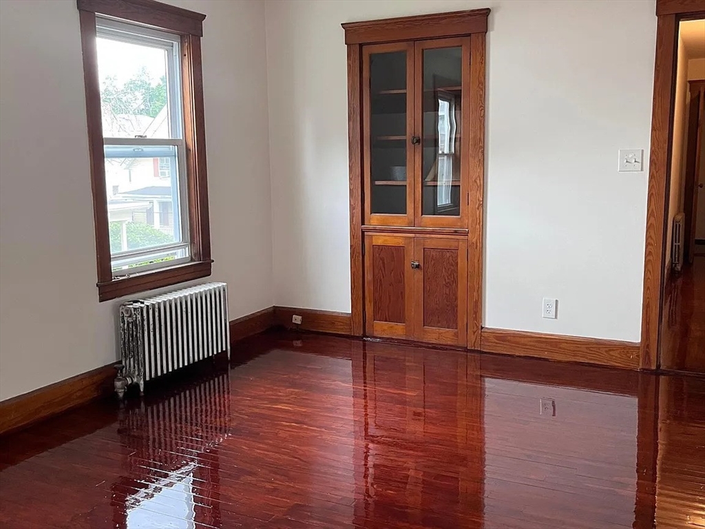 17 Washington St, Fitchburg, Massachusetts, 3 Bedrooms Bedrooms, 7 Rooms Rooms,2 BathroomsBathrooms,Residential Lease,For Rent,Washington St,73415740