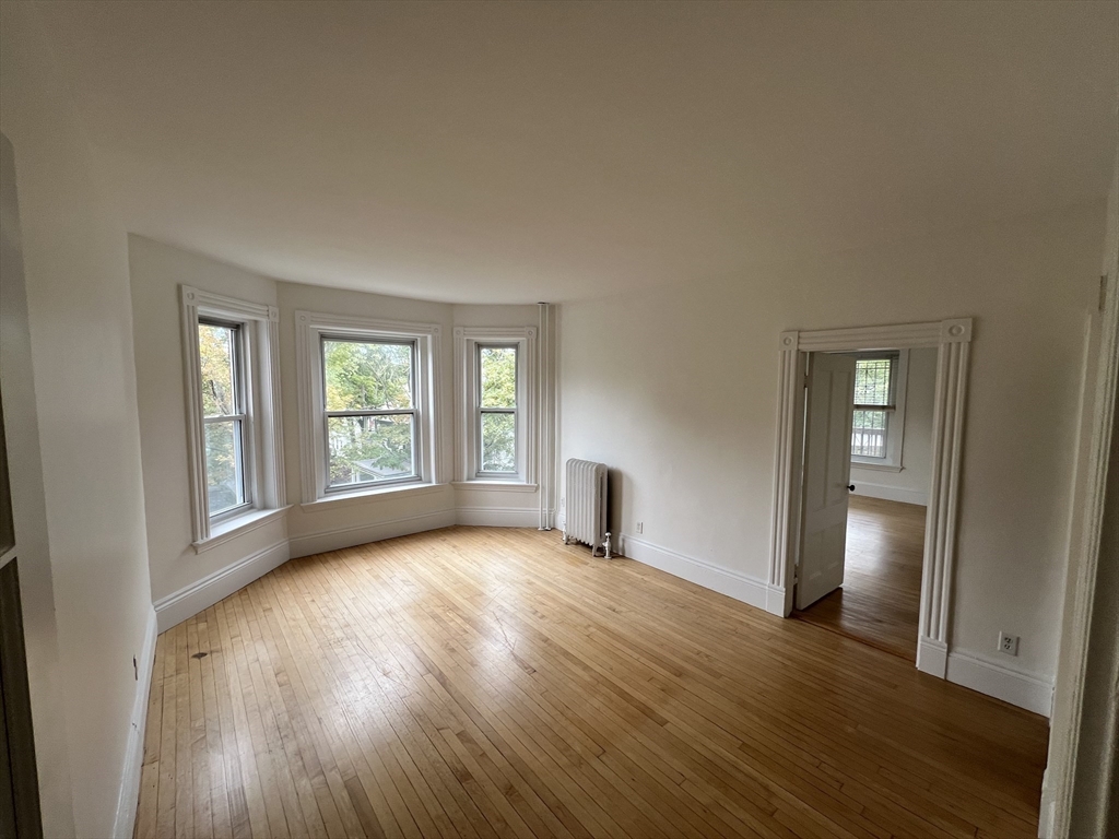 128 Magazine St, Cambridge, Massachusetts, 2 Bedrooms Bedrooms, 4 Rooms Rooms,1 BathroomBathrooms,Residential Lease,For Rent,Magazine St,73427048