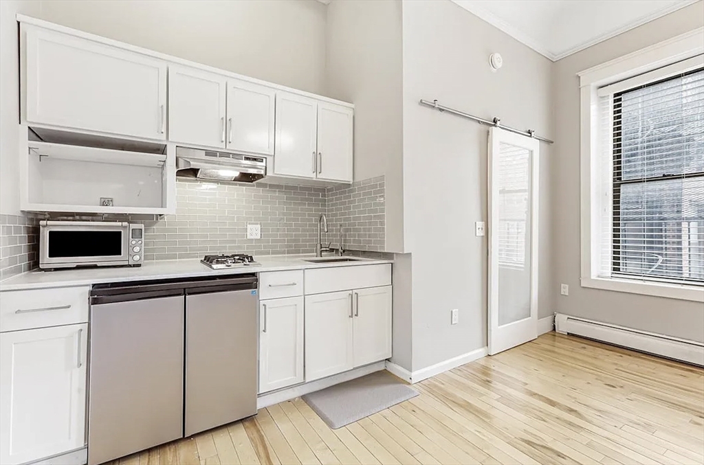 362 Commonwealth Ave, Boston, Massachusetts, 2 Rooms Rooms,1 BathroomBathrooms,Residential Lease,For Rent,Commonwealth Ave,73409143