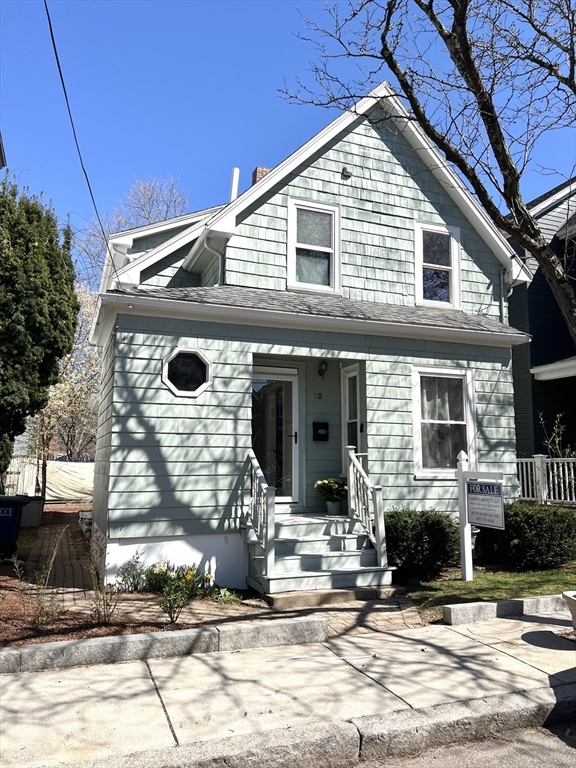 12 Parker Street, Somerville, Massachusetts, 2 Bedrooms Bedrooms, 7 Rooms Rooms,2 BathroomsBathrooms,Residential,For Sale,Parker Street,73361245