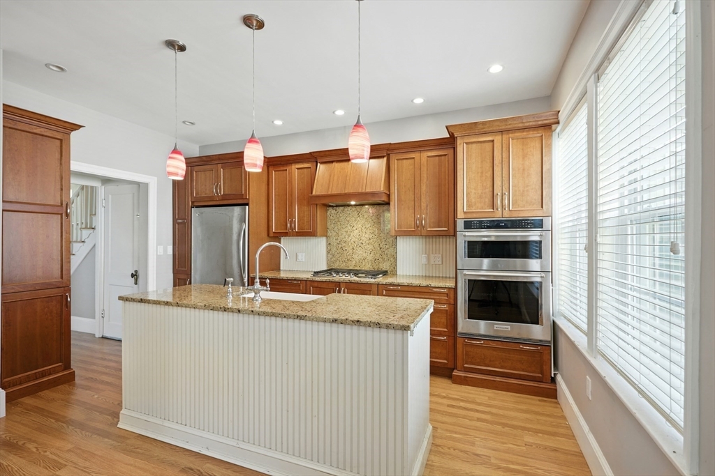 21 Balmoral St, Andover, Massachusetts, 3 Bedrooms Bedrooms, 9 Rooms Rooms,2.5 BathroomsBathrooms,Residential Lease,For Rent,Balmoral St,73423486