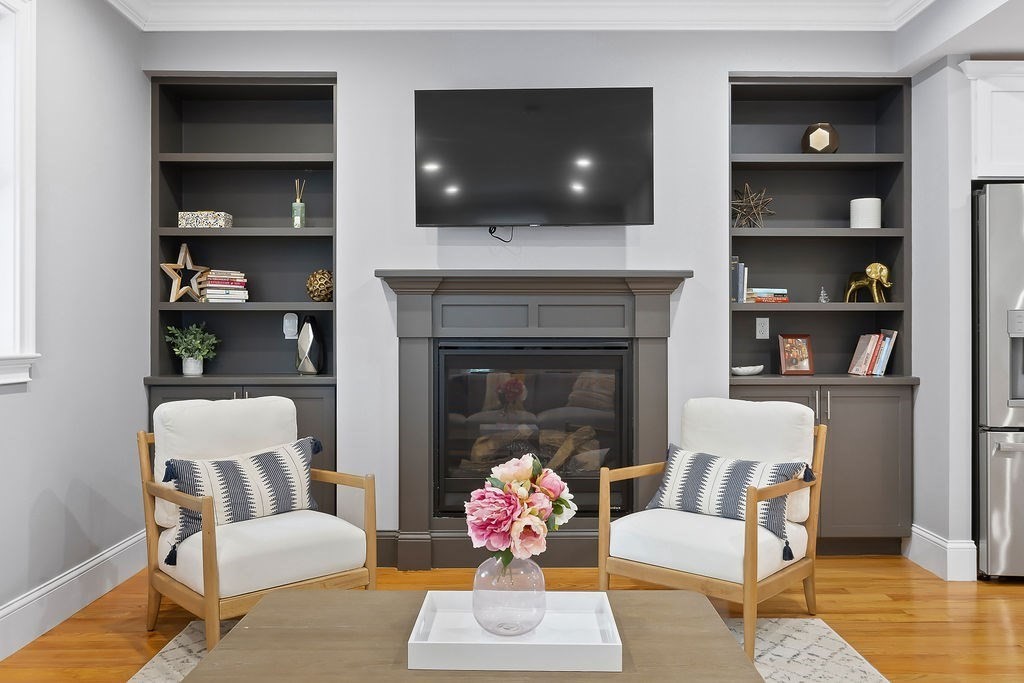 46 Gardner St., Boston, Massachusetts, 3 Bedrooms Bedrooms, 6 Rooms Rooms,3 BathroomsBathrooms,Residential Lease,For Rent,Gardner St.,73418802