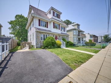 15 Hamilton Street, Boston, Massachusetts, 6 Bedrooms Bedrooms, 15 Rooms Rooms,4.5 BathroomsBathrooms,Residential Income,For Sale,Hamilton Street,73392330