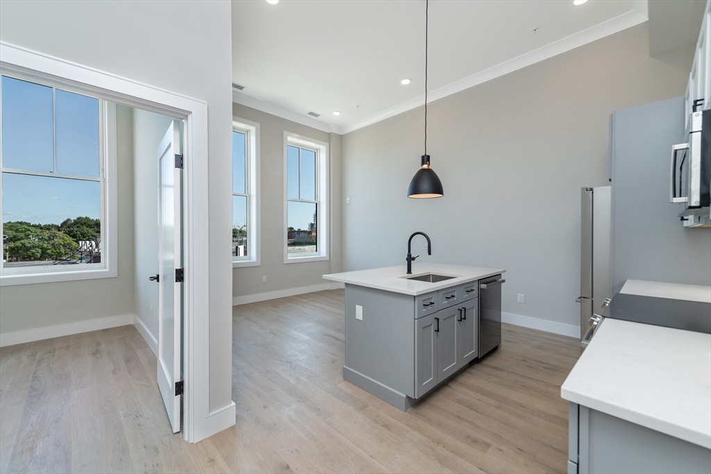 4-8 Franklin Street, Boston, Massachusetts, 1 Bedroom Bedrooms, 4 Rooms Rooms,1 BathroomBathrooms,Residential,For Sale,Franklin Street,73339485