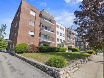 260 Tremont Street, Melrose, Massachusetts, 2 Bedrooms Bedrooms, 4 Rooms Rooms,1 BathroomBathrooms,Residential,For Sale,Tremont Street,73385935