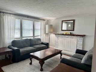 35 Ford, Marshfield, Massachusetts, 3 Bedrooms Bedrooms, 6 Rooms Rooms,1 BathroomBathrooms,Residential Lease,For Rent,Ford,73426548