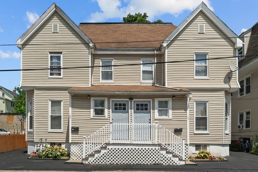 33-35 Nichols St, Haverhill, Massachusetts, 7 Bedrooms Bedrooms, 15 Rooms Rooms,3 BathroomsBathrooms,Residential Income,For Sale,Nichols St,73404052