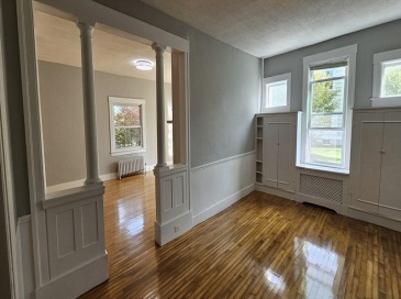 27 High St, Spencer, Massachusetts, 2 Bedrooms Bedrooms, 7 Rooms Rooms,1 BathroomBathrooms,Residential Lease,For Rent,High St,73432842