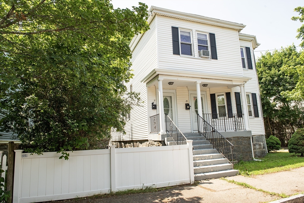 25 Harrington Ave, Quincy, Massachusetts, 3 Bedrooms Bedrooms, 9 Rooms Rooms,2 BathroomsBathrooms,Residential Income,For Sale,Harrington Ave,73396823