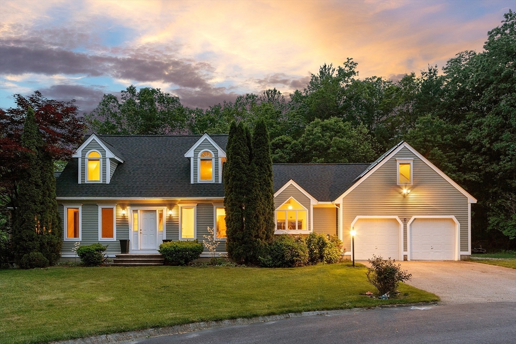 7 Humiston Circle, Westford, Massachusetts, 4 Bedrooms Bedrooms, 11 Rooms Rooms,2.5 BathroomsBathrooms,Residential,For Sale,Humiston Circle,73385289