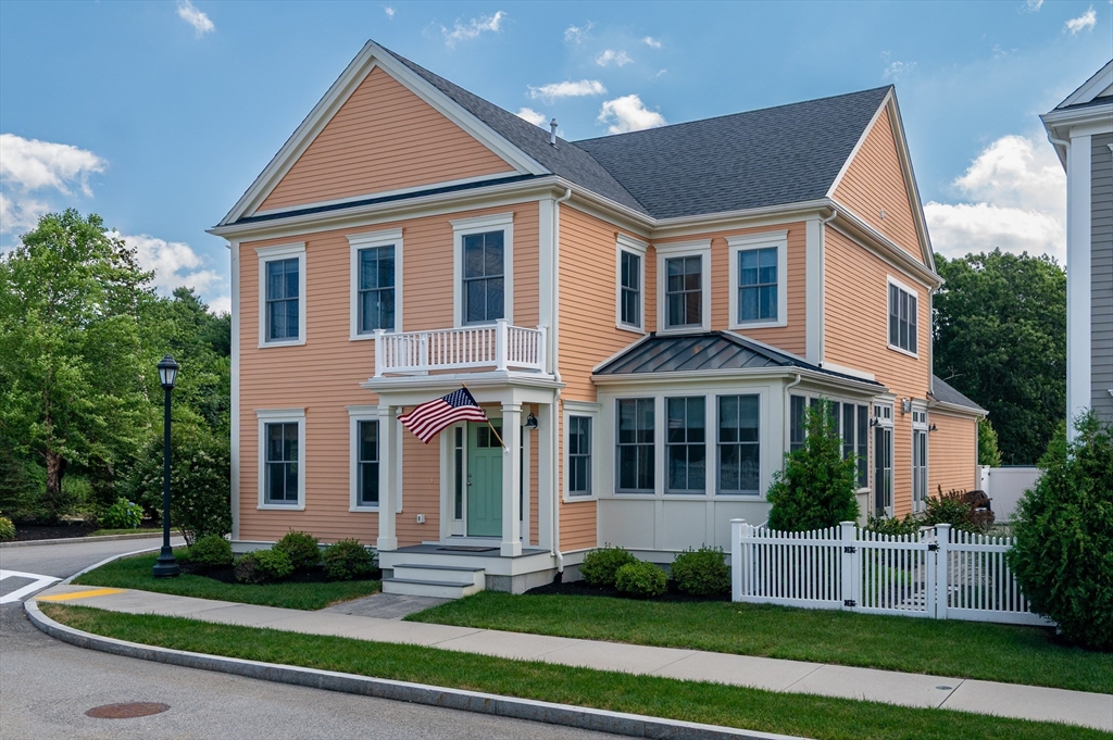 2 Eighteenth Dr, Franklin, Massachusetts, 3 Bedrooms Bedrooms, 9 Rooms Rooms,3 BathroomsBathrooms,Residential,For Sale,Eighteenth Dr,73396805