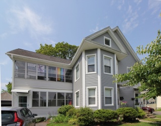 52 Elizabeth Street, Northampton, Massachusetts, 4 Bedrooms Bedrooms, 10 Rooms Rooms,2 BathroomsBathrooms,Residential Income,For Sale,Elizabeth Street,73409817