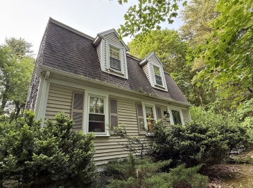 270 Pine St, Marshfield, Massachusetts, 3 Bedrooms Bedrooms, 7 Rooms Rooms,1.5 BathroomsBathrooms,Residential,For Sale,Pine St,73388240